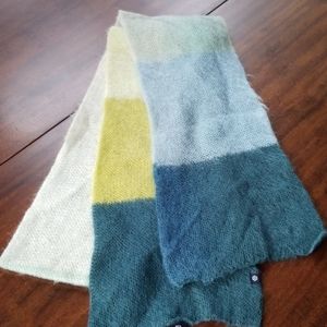 🍒 3 for $15! Gap scarf